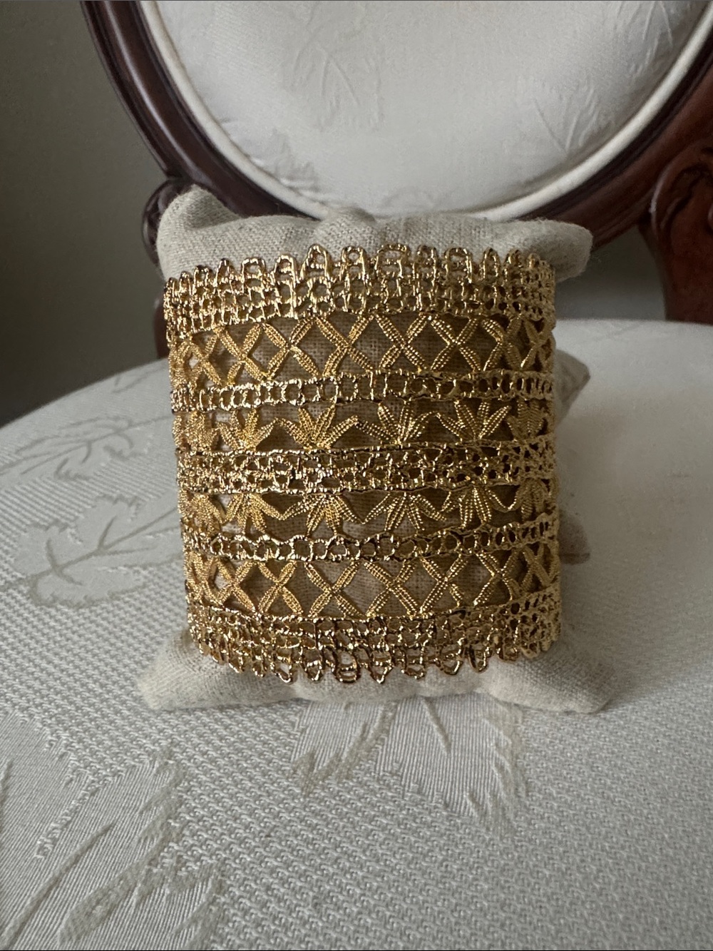 Stella & Dot Alila Lace cuff